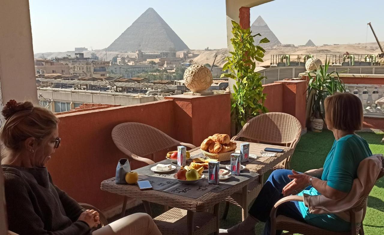 Grand Pyramids In Giza Exterior foto