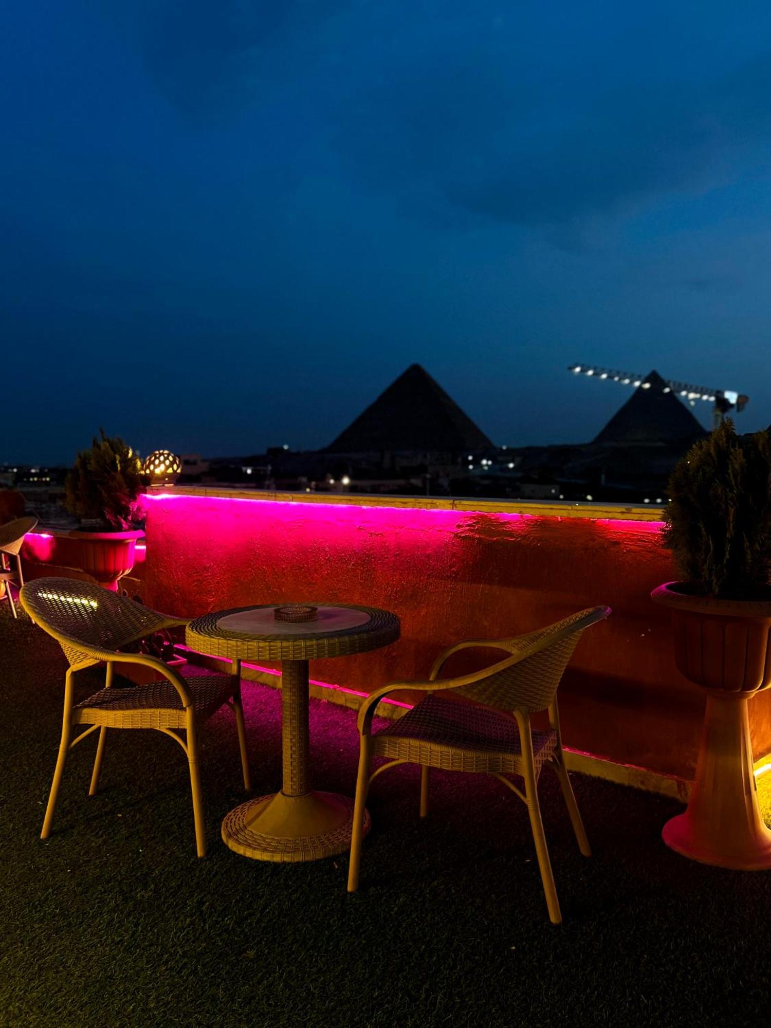 Grand Pyramids In Giza Exterior foto